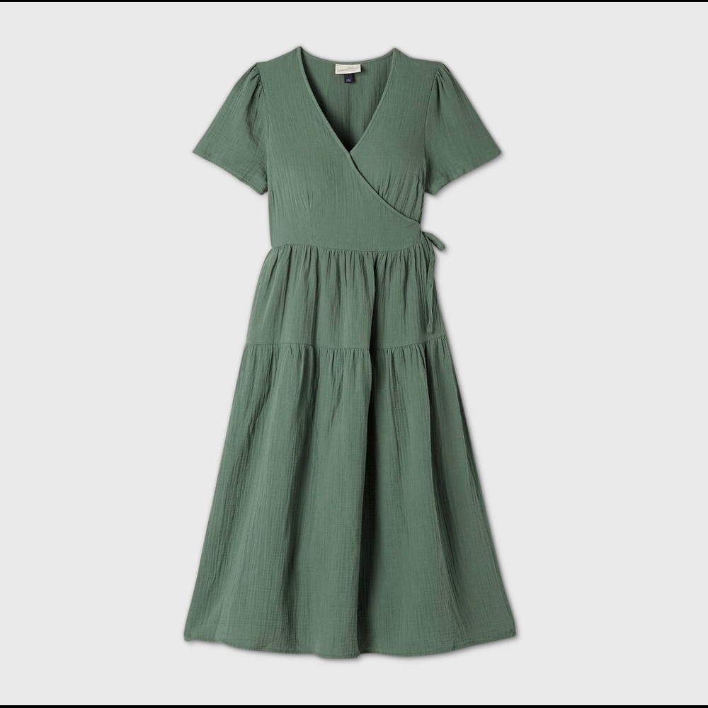 Universal Thread Green Wrap Dress M